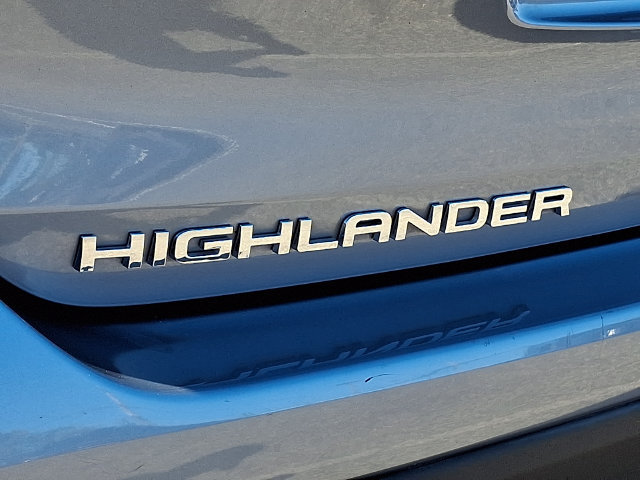 Used 2024 Toyota Highlander XLE AWD/4WD image 21