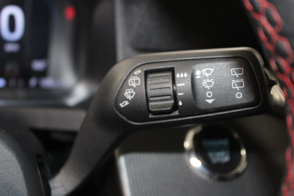 Used 2025 Ford Explorer ST-Line AWD/4WD image 39