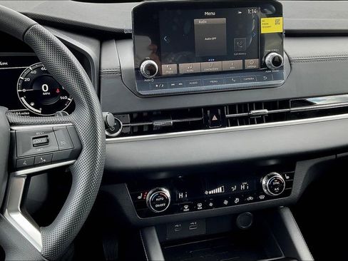 New 2025 Mitsubishi Outlander ES image 7