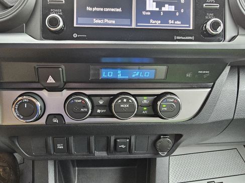 Used 2022 Toyota Tacoma SR image 15
