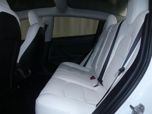 Used 2023 Tesla Model 3 Standard Range RWD image 19