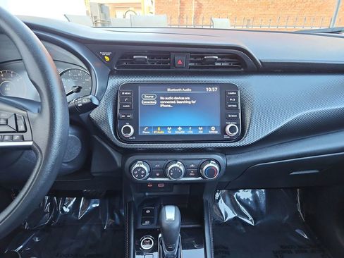 Used 2024 Nissan Kicks SV image 15