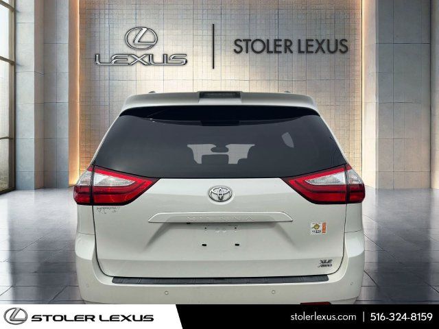 Used 2019 Toyota Sienna XLE w/ XLE Navigation Package AWD/4WD image 5