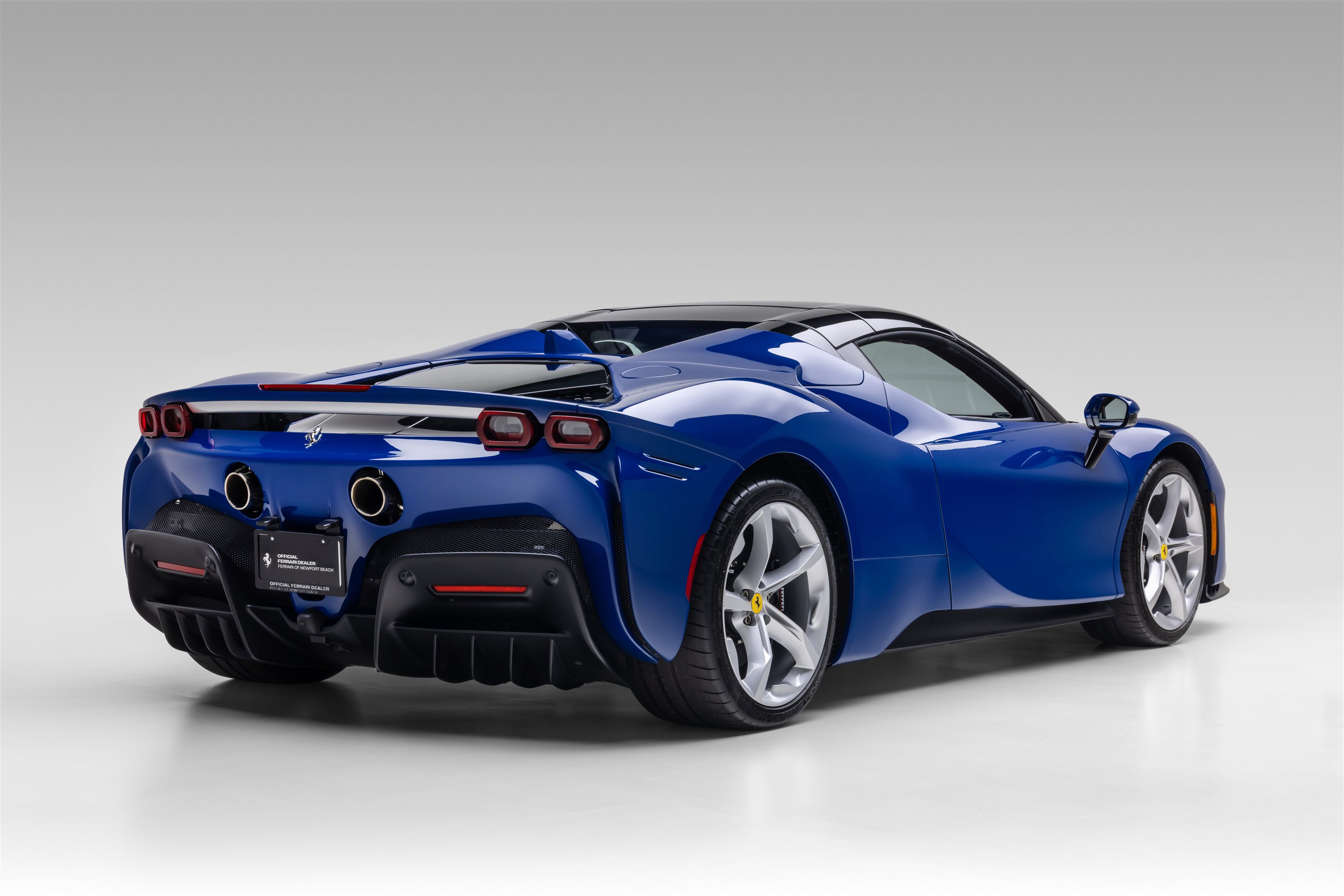 Certified 2022 Ferrari SF90 Spider AWD/4WD image 9