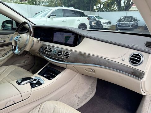 Used 2020 Mercedes-Benz S 560 Sedan image 31
