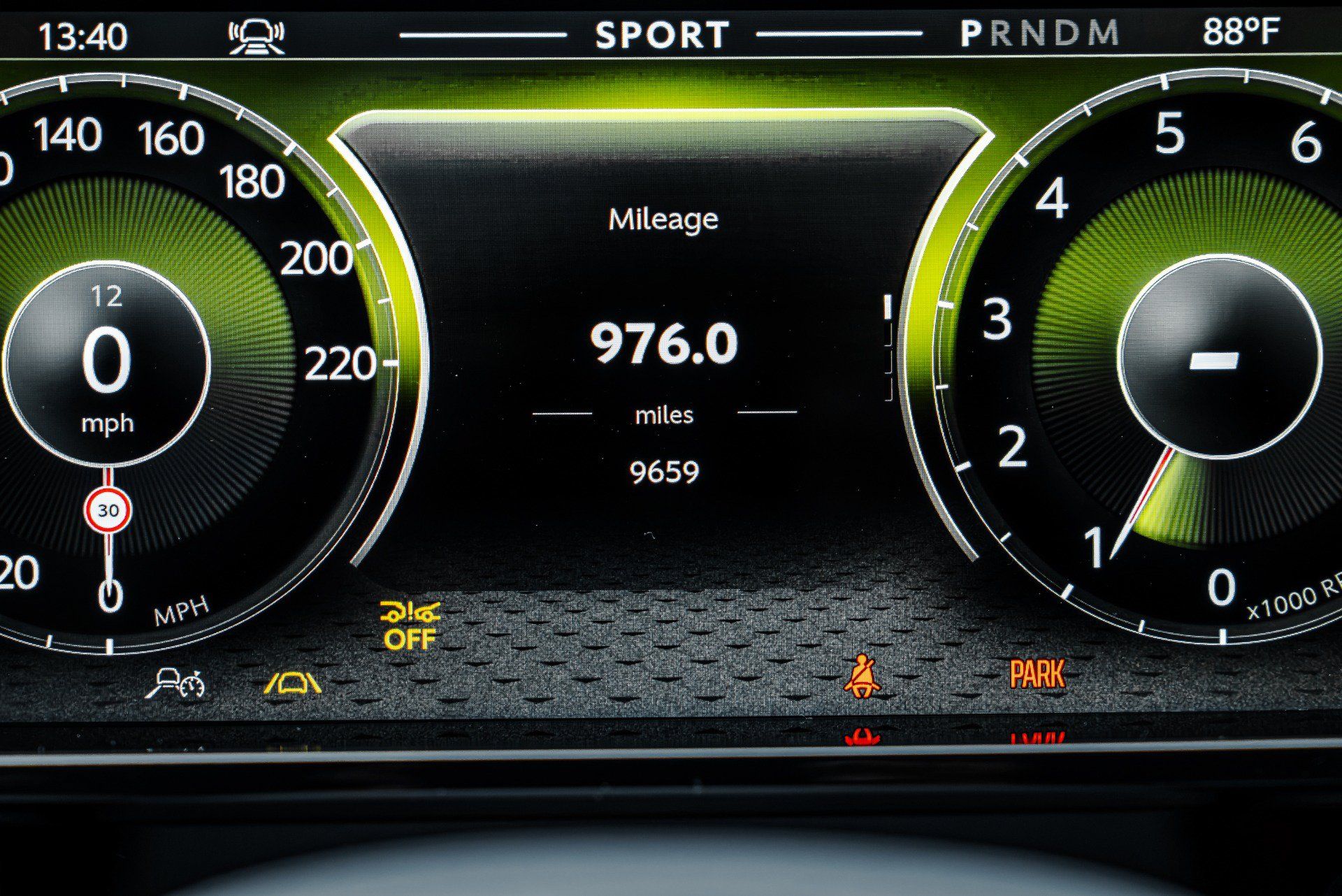 Used 2025 Aston Martin V8 Vantage Coupe RWD image 49