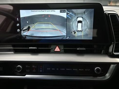 Used 2025 Kia Sportage SX FWD image 12