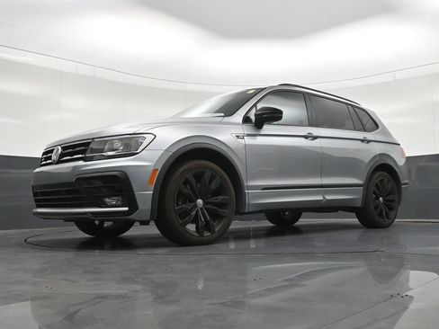 Used 2021 Volkswagen Tiguan SE R-Line FWD image 23