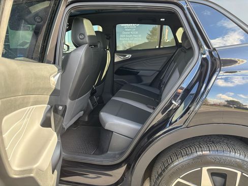 Used 2023 Volkswagen ID.4 Pro S image 6