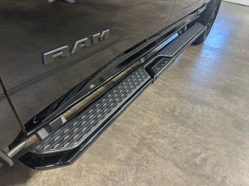Used 2025 RAM 2500 Big Horn AWD/4WD image 40