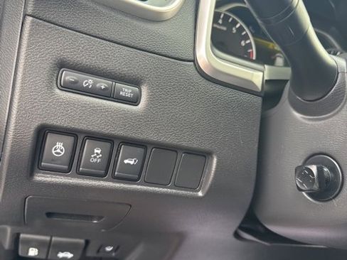 Used 2018 Nissan Murano Platinum w/ Cargo Package image 36