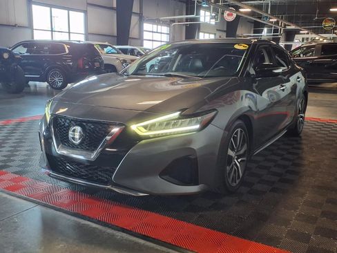 Used 2020 Nissan Maxima 3.5 SV w/ Floor Mat Group FWD image 4