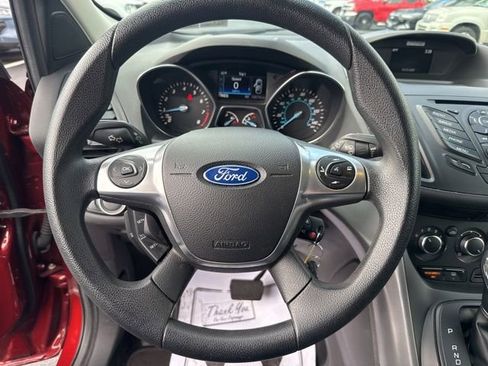 Used 2016 Ford Escape SE image 16