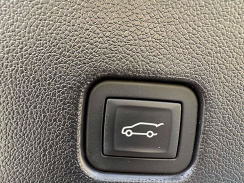 Used 2024 Chevrolet Traverse RS w/ LPO, Floor Liner Package AWD/4WD image 17