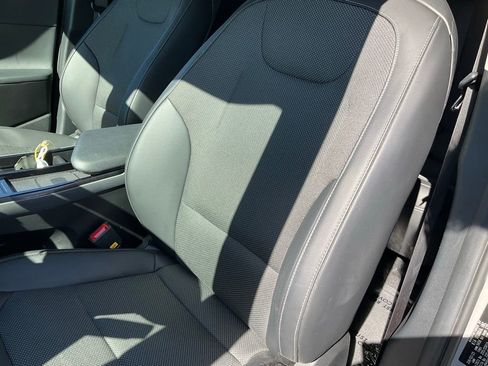 Used 2025 Kia EV6 Light image 17