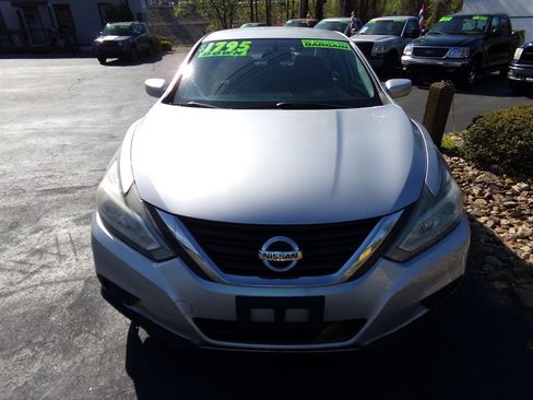 Used 2016 Nissan Altima 2.5 S w/ Power Driver Seat Package image 2