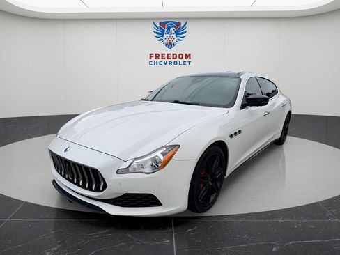 Used 2017 Maserati Quattroporte S Q4 AWD/4WD image 1