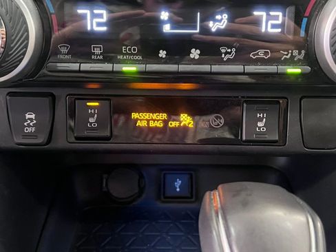 Used 2020 Toyota RAV4 XSE image 28