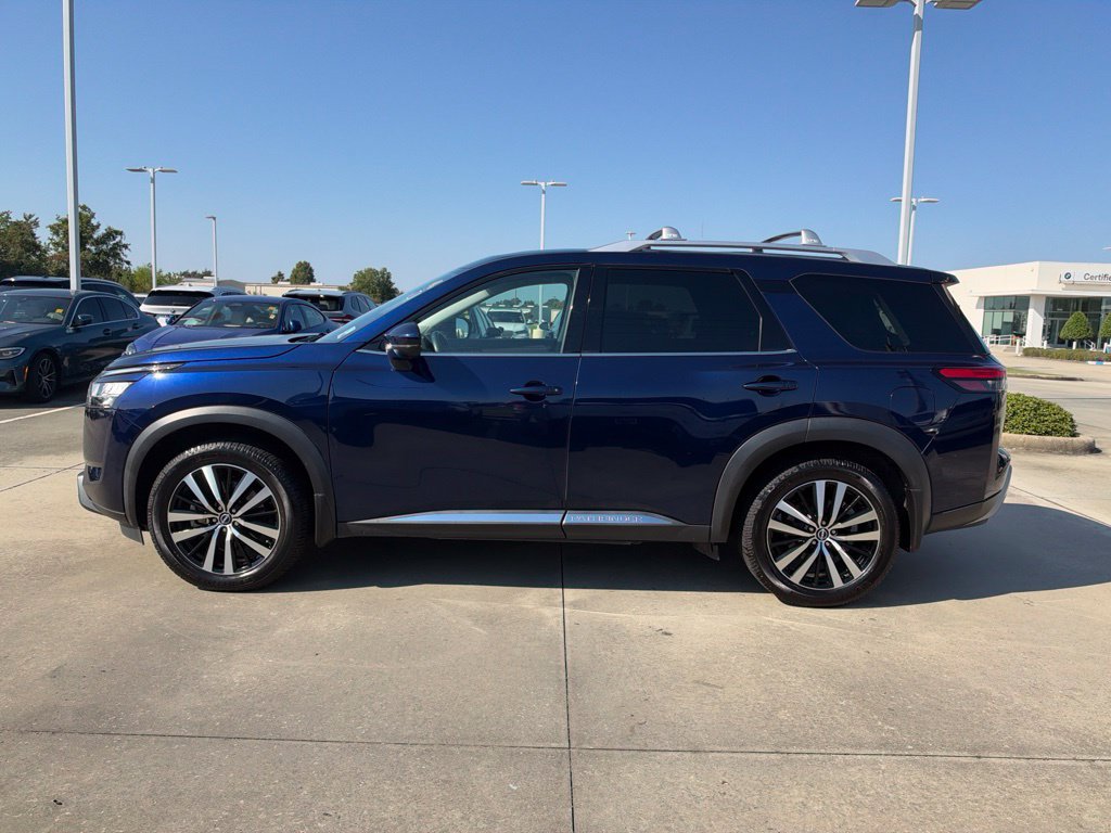 Used 2024 Nissan Pathfinder Platinum w/ Cargo Package FWD image 2
