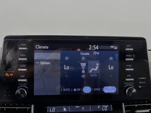 Used 2024 Toyota Sienna XSE AWD/4WD image 22