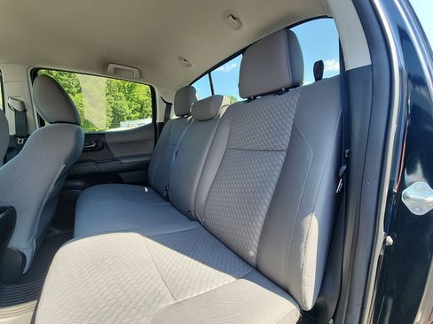 Used 2021 Toyota Tacoma SR AWD/4WD image 19