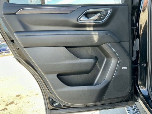 Used 2023 Chevrolet Tahoe Z71 w/ Luxury Package image 29