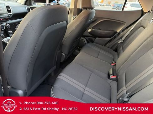 Used 2023 Hyundai Venue SEL image 31