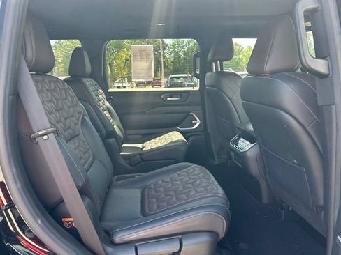 Used 2025 Nissan Armada Platinum w/ Convenience Package RWD image 14