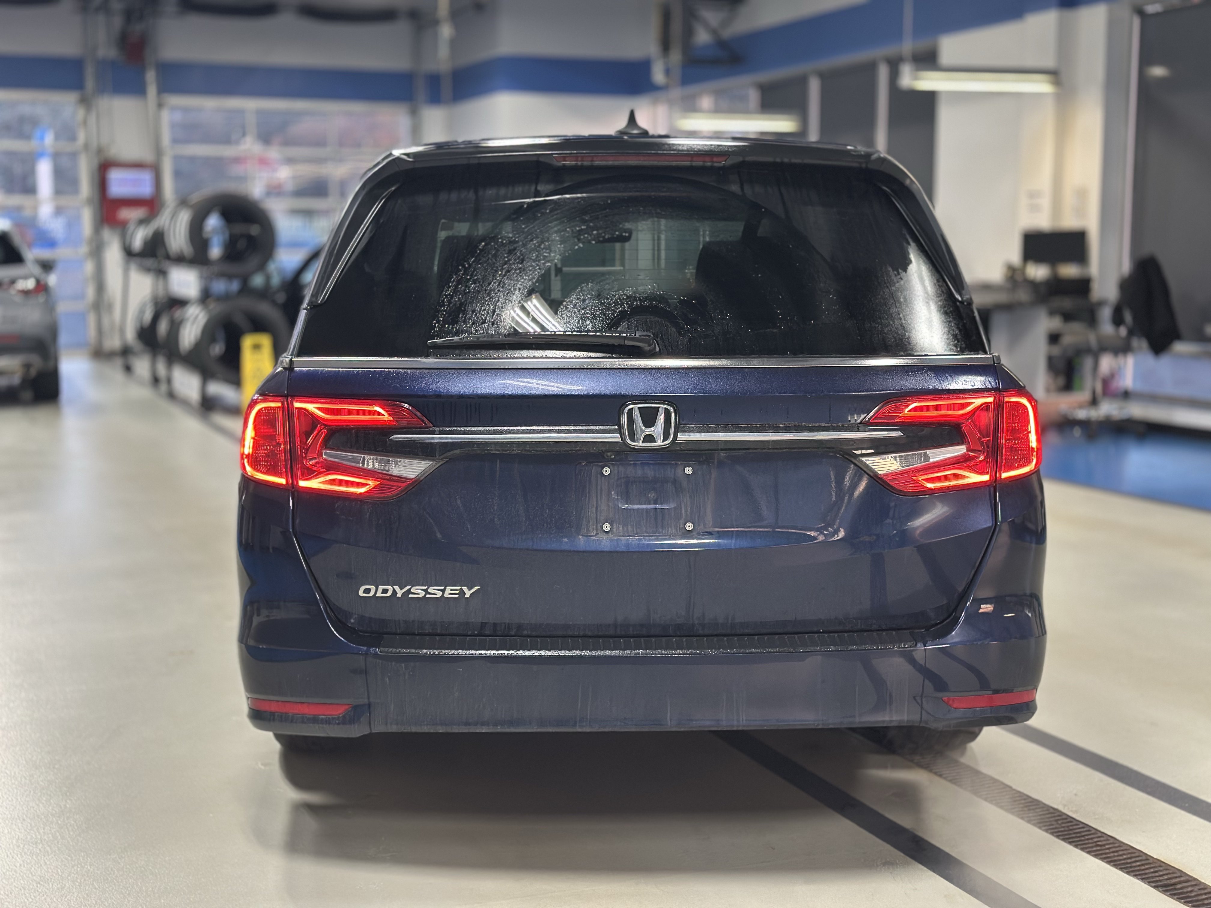 Used 2024 Honda Odyssey EX-L image 5