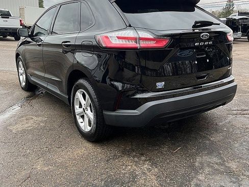 Used 2023 Ford Edge SE image 6