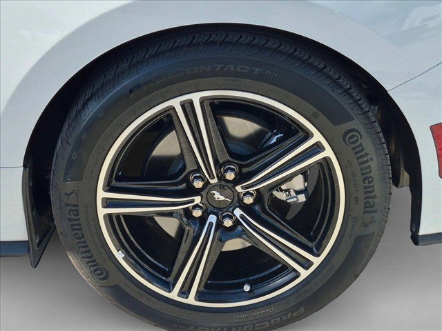 Used 2025 Ford Mustang Coupe RWD image 21