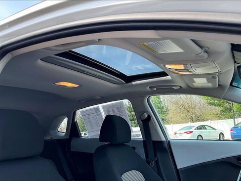 Used 2018 Hyundai Kona SEL w/ SEL Tech Package 02 image 22