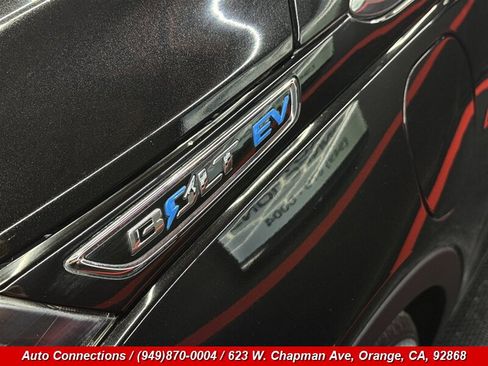 Used 2017 Chevrolet Bolt Premier w/ Driver Confidence II Package image 31