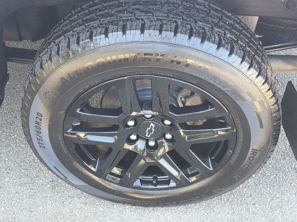 Used 2024 Chevrolet Silverado 1500 RST w/ Z71 Off-Road Package AWD/4WD image 28