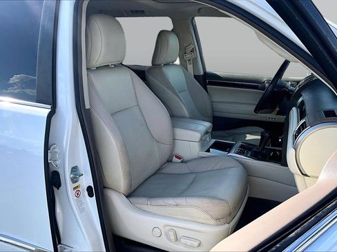 Used 2019 Lexus GX 460 Premium w/ Premium Package AWD/4WD image 7