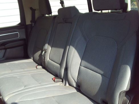 Used 2019 RAM 1500 Big Horn AWD/4WD image 34