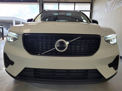 New 2026 Volvo XC40 B5 Core w/ Climate Package image 13
