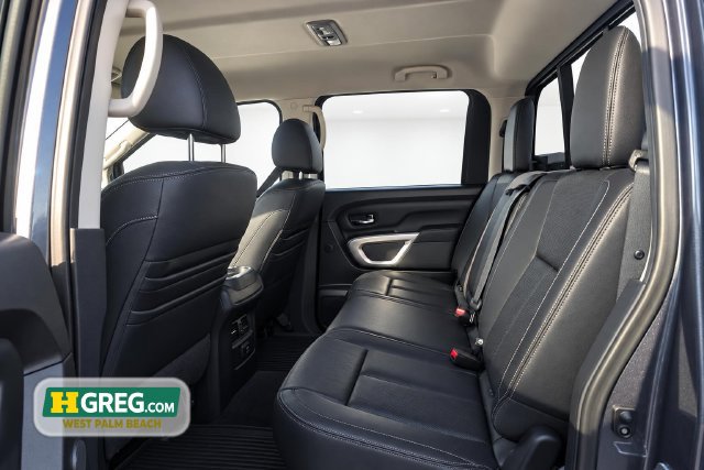 Used 2016 Nissan Titan SL AWD/4WD image 12