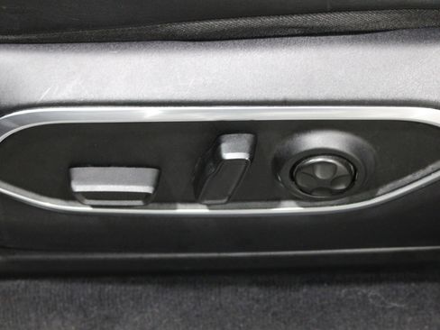 Used 2024 Jeep Wagoneer L Series II w/ Flexible Seating Group AWD/4WD image 5