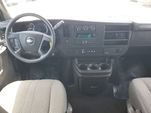 Used 2025 Chevrolet Express 3500 LT w/ LT Preferred Equipment Group RWD image 16