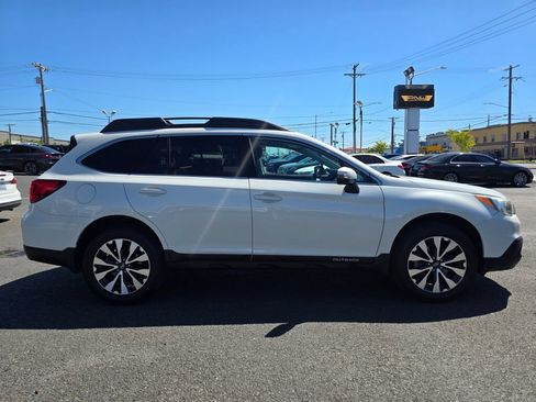 Used 2017 Subaru Outback 2.5i Limited AWD/4WD image 5