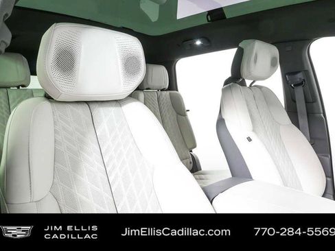 Certified 2026 Cadillac Escalade IQ Sport 1 w/ LPO, ONYX Package AWD/4WD image 22