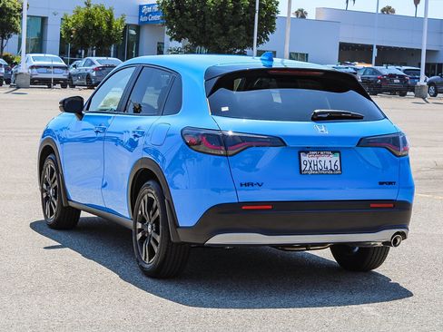 Certified 2026 Honda HR-V Sport image 9