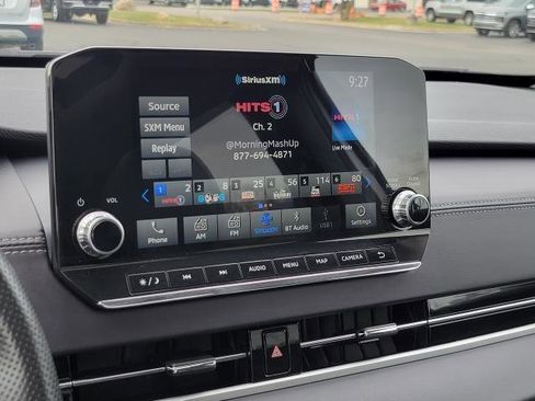 Used 2024 Mitsubishi Outlander 4WD Plug-In Hybrid image 17