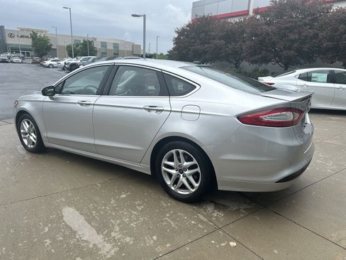Used 2013 Ford Fusion SE FWD image 7