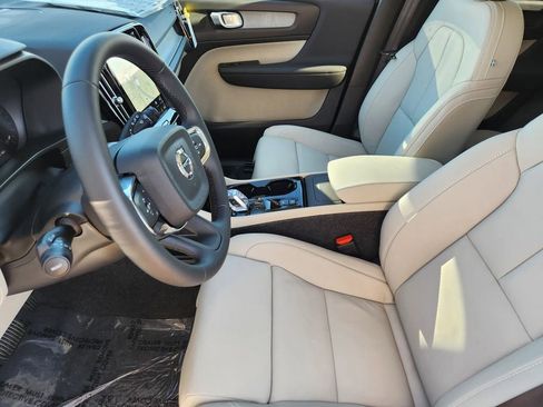 New 2026 Volvo XC40 B5 Plus w/ Protection Package Premier AWD/4WD image 4