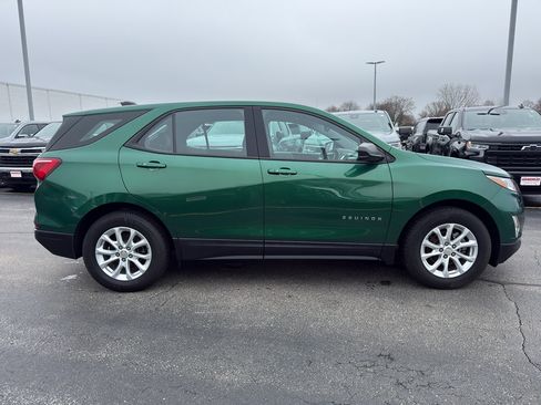 Used 2018 Chevrolet Equinox LS image 4