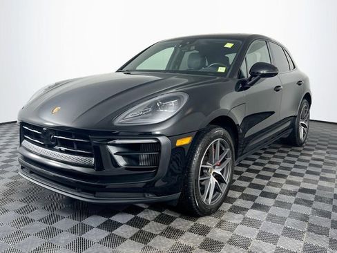 Used 2023 Porsche Macan S AWD/4WD image 2