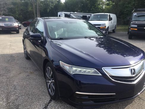 Used 2017 Acura TLX w/ Technology Package FWD image 4