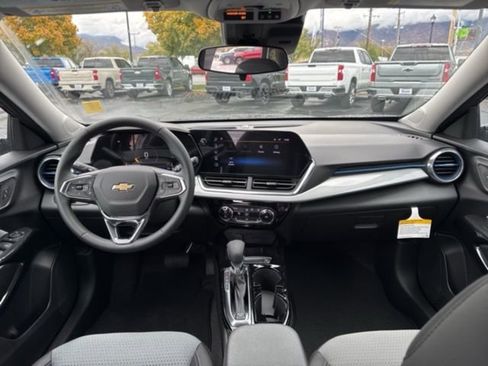 New 2026 Chevrolet Trax LT w/ Driver Confidence Package image 12